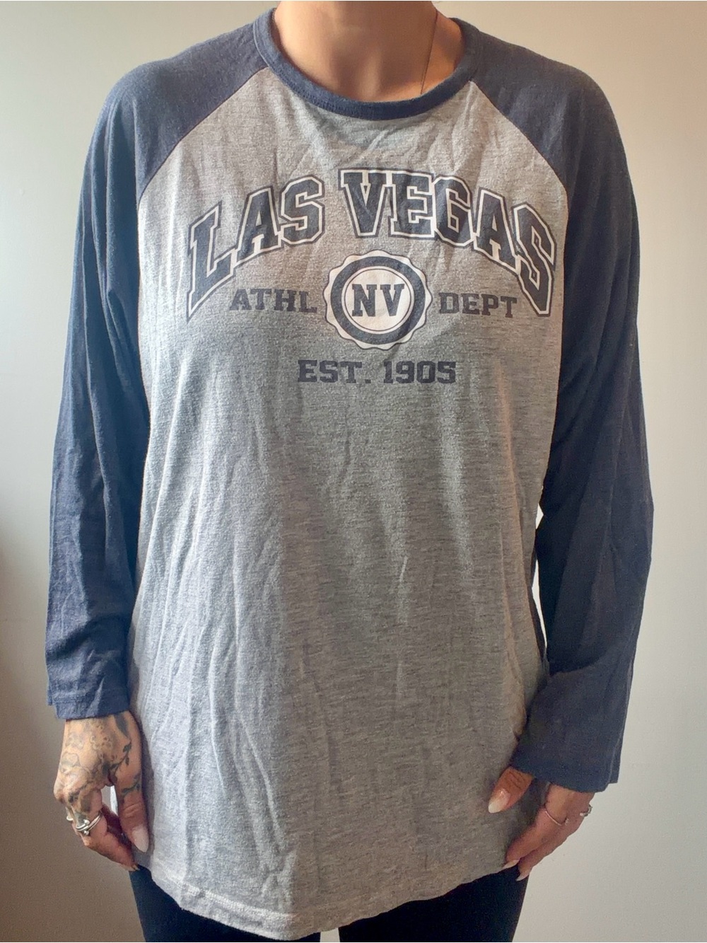 Platinum XL Las Vegas‎ NV Navy & Gray T Shirt 3/4 Sleeves Crew Neck